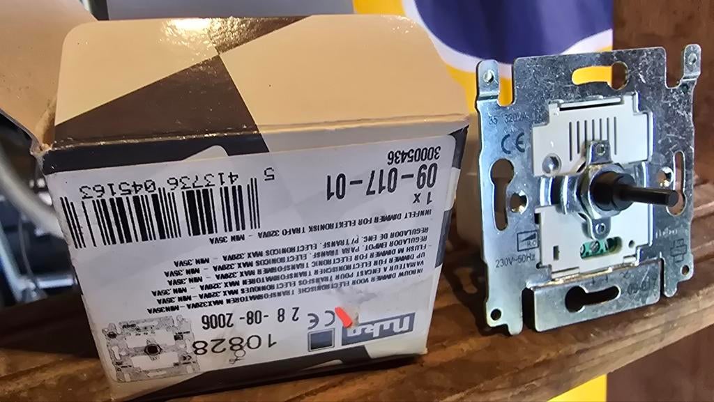 Dimmer 20 tot 250 watt niko, Ophalen of Verzenden, Nieuw