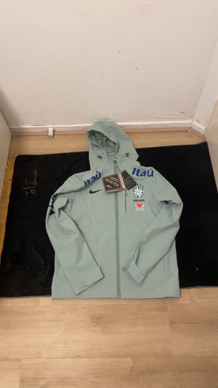 Nike Gore-Tex Brazilië Regenjas - Nieuw met labels, Kleding | Heren, Ophalen of Verzenden, Nieuw, Maat 46 (S) of kleiner, Groen