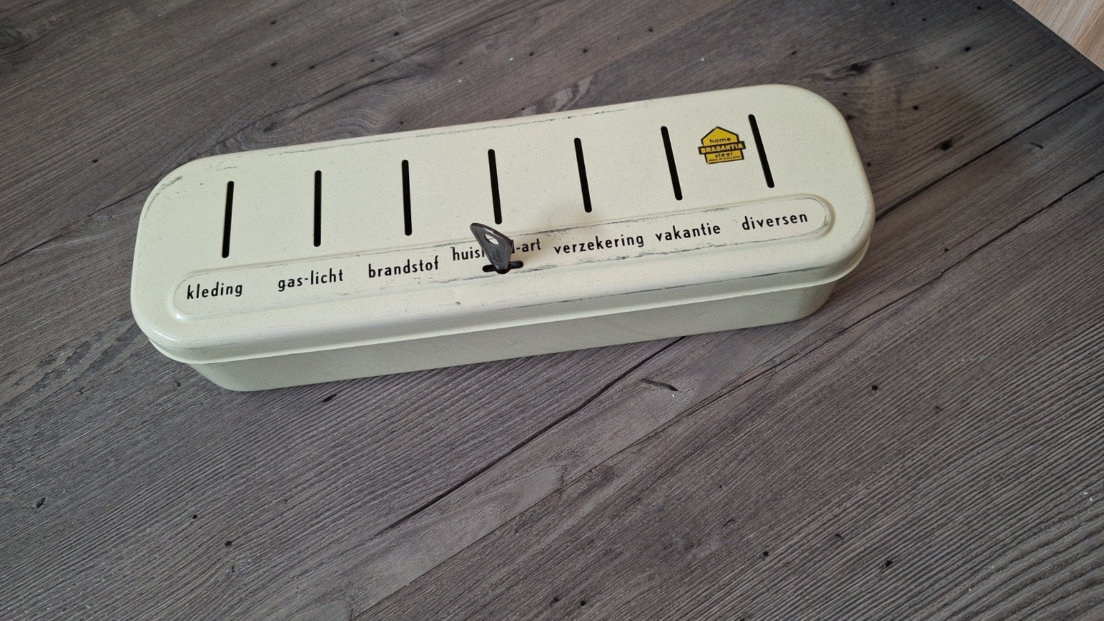 Brabantia geldkistje, Verzamelen, Spaarpotten, Ophalen of Verzenden, Gebruikt, Metaal of Blik, Overige thema's