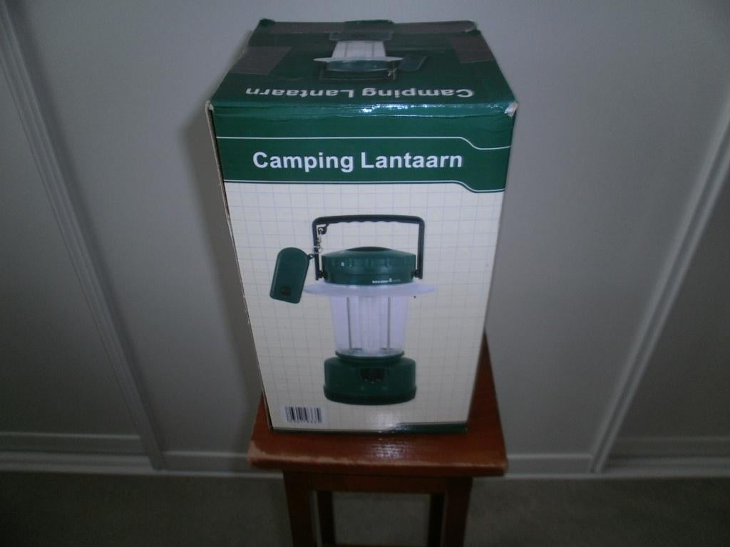 CAMPING LANTAARN MET TOEBEHOREN NIEUW IN DOOS, Ophalen of Verzenden, Nieuw