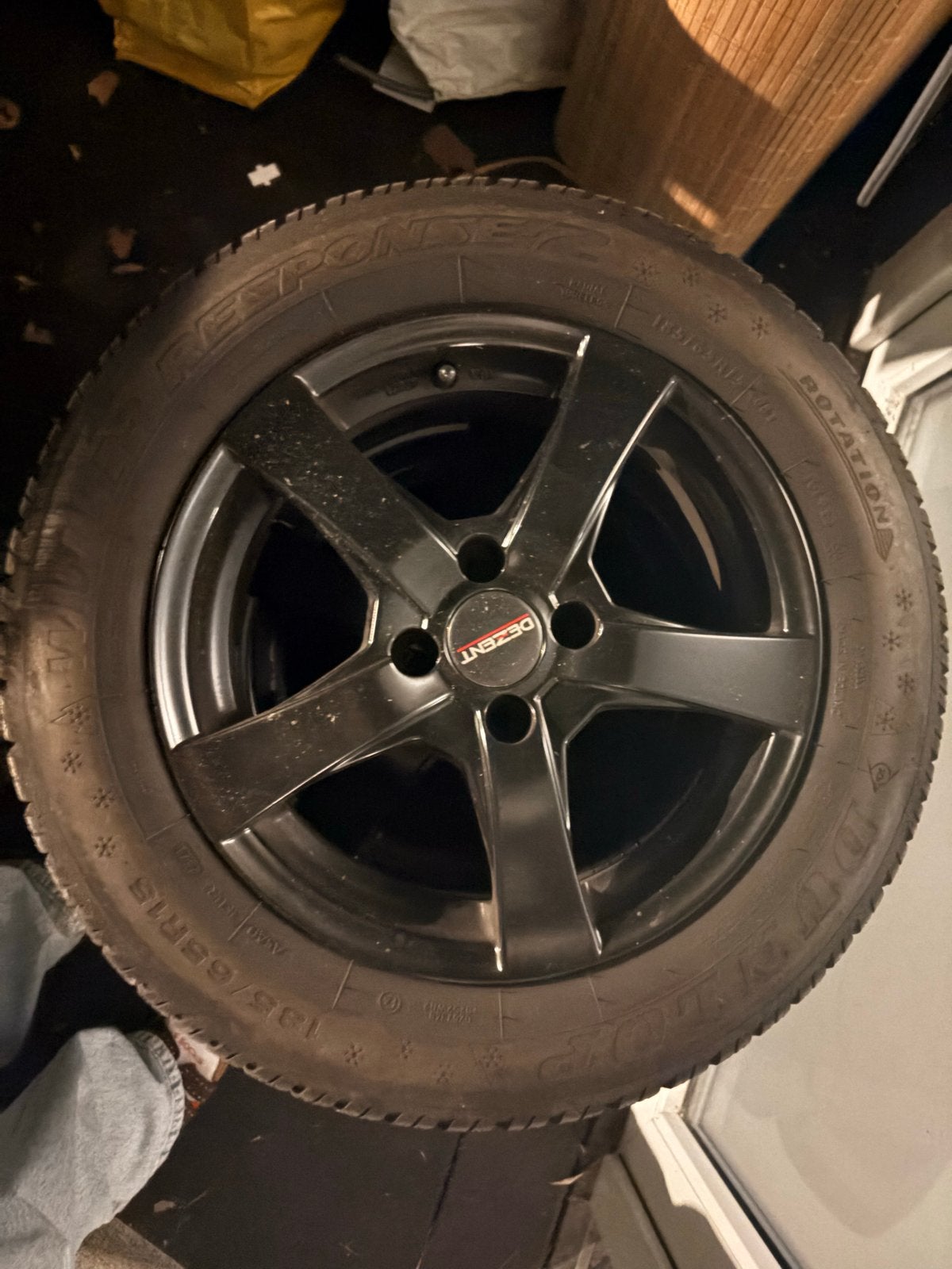 Winterbanden met velgen - 195/65R15 - 7mm profiel, Ophalen, Gebruikt, 15 inch, Banden en Velgen