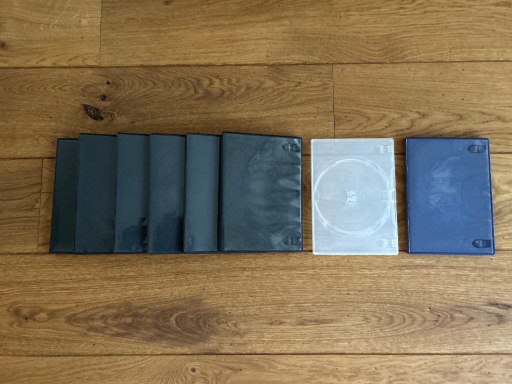 8 DVD hoesjes diverse kleuren, Cd's en Dvd's, Alle leeftijden, Ophalen of Verzenden, Gebruikt