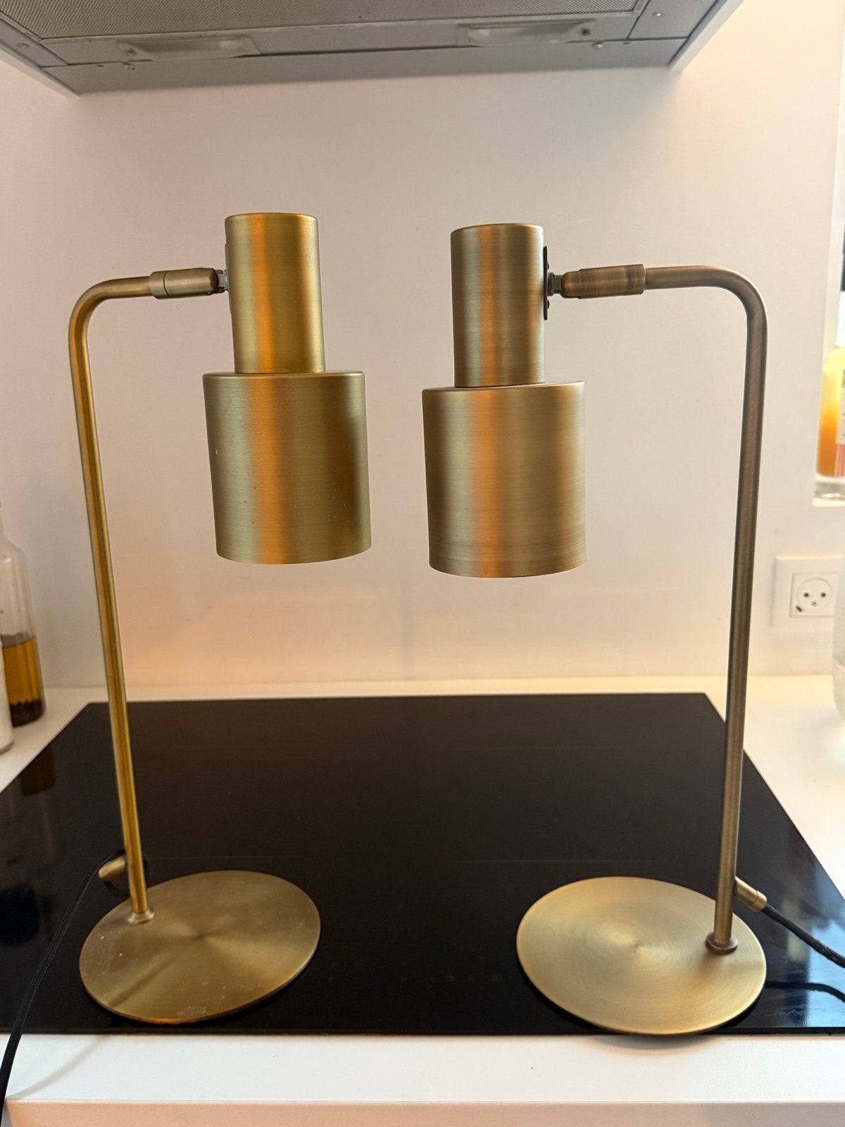2x Karwei Nordin messing goud bureaulampen/nachtlampjes, Ophalen, Bureaulamp, Gebruikt, Overige merken