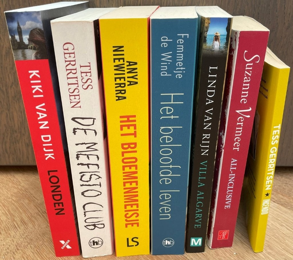 6 Vakantiethrillers + bonusboekje, Ophalen of Verzenden, Gelezen, Diverse auteurs