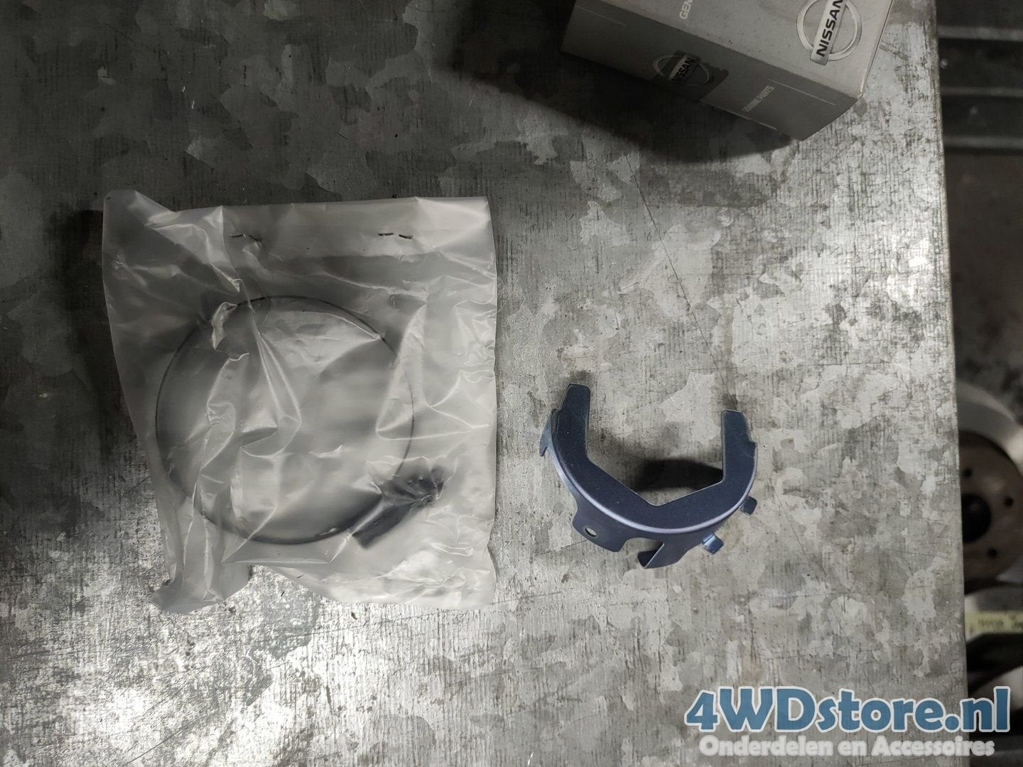 Nissan Plate Lock Kit D8635JG00A, -, -, Nieuw, Ophalen of Verzenden