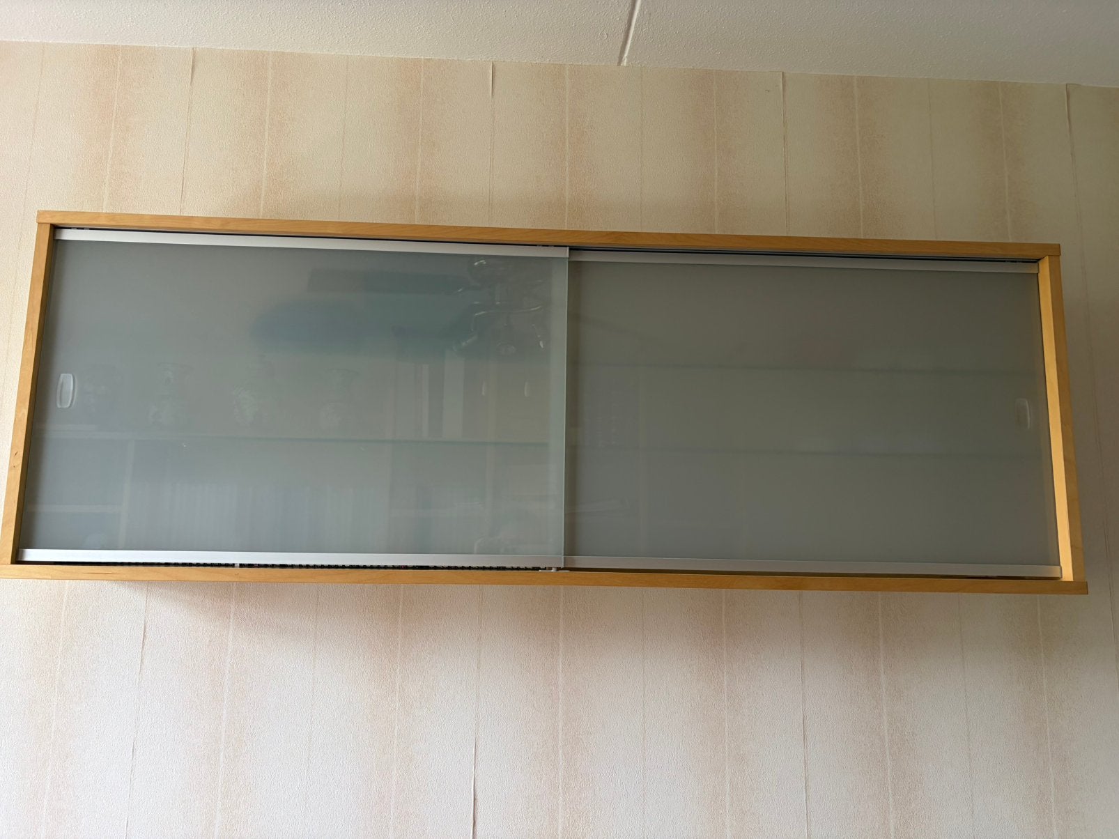 Kast aan de muur van Ikea (pelto), Ophalen, Gebruikt, 100 tot 150 cm, Minder dan 100 cm