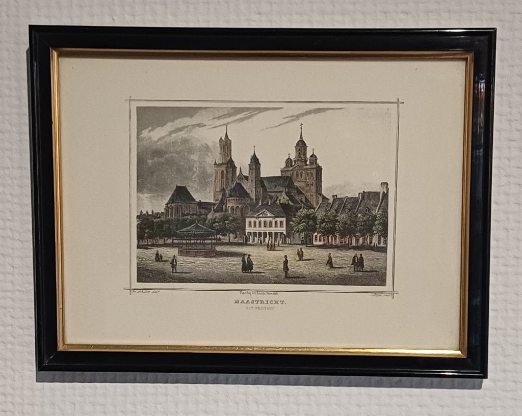 Staalgravure "MAASTRICHT. HET VRIJTHOF" midden 19de eeuw, Ophalen, Ingelijst, 1800 - 1899, Stadsgezicht