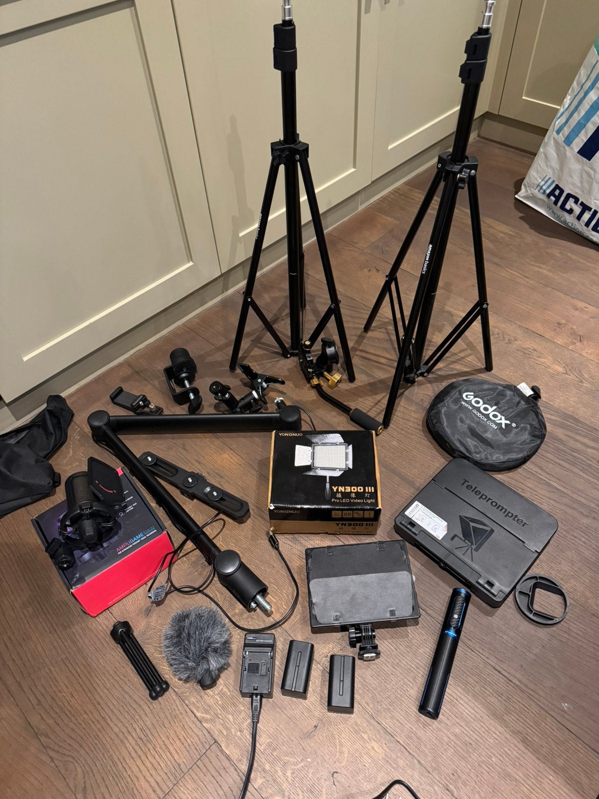 Complete Content Creator / Studio Set – Microfoon, Lampen, Ophalen, Zo goed als nieuw, Lamp of Flitsset