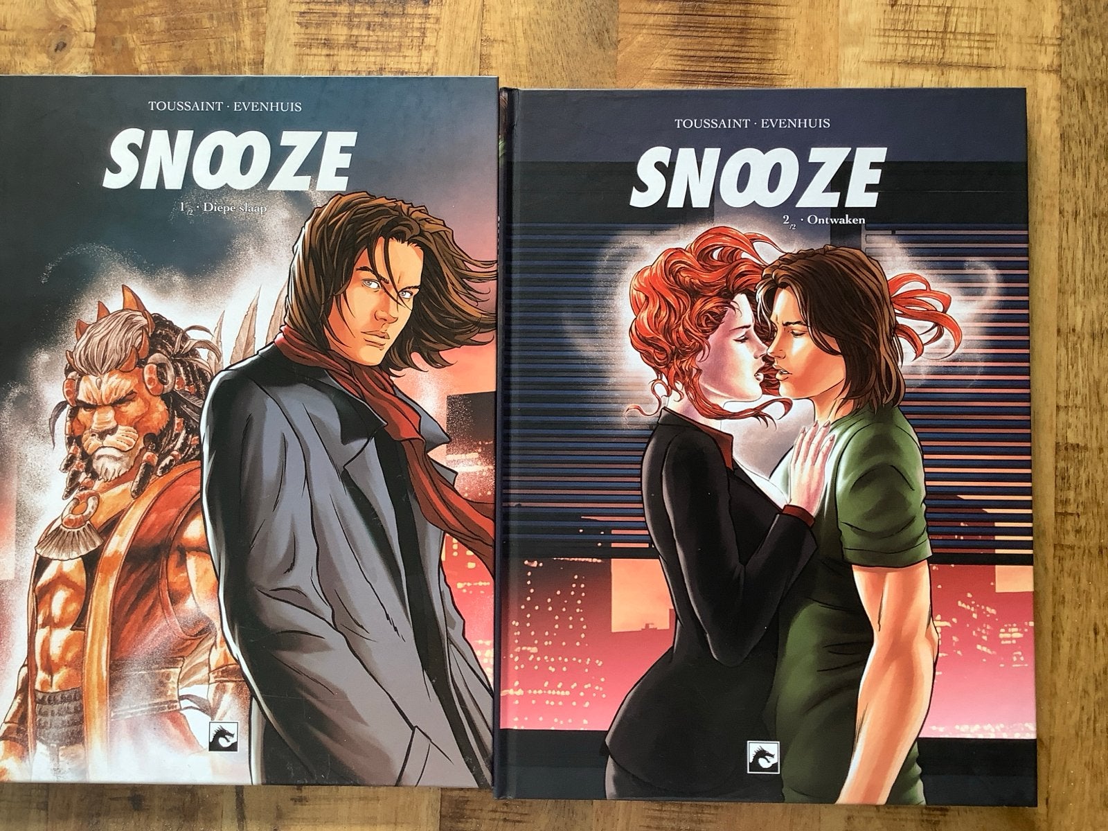 Snooze 1 & 2 - Toussaint & Evenhuis - Zo goed als nieuw, Complete serie of reeks, Ophalen of Verzenden, Zo goed als nieuw