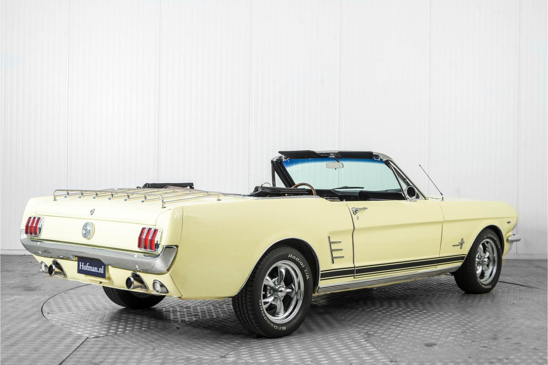 Ford Mustang 289 V8 automaat cabriolet (bj 1966), Auto's, Automaat, Gebruikt, Cabriolet, Geel