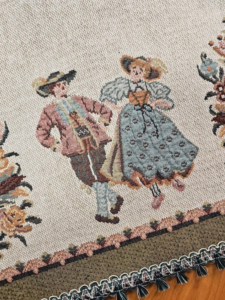 Tafelkleed folklore dansers en bloemen 165/135 cm, Djt@dejuistetoon.eu, Ophalen of Verzenden, Zo goed als nieuw, Mon Plaisir 19, Etten-Leur, Netherlands