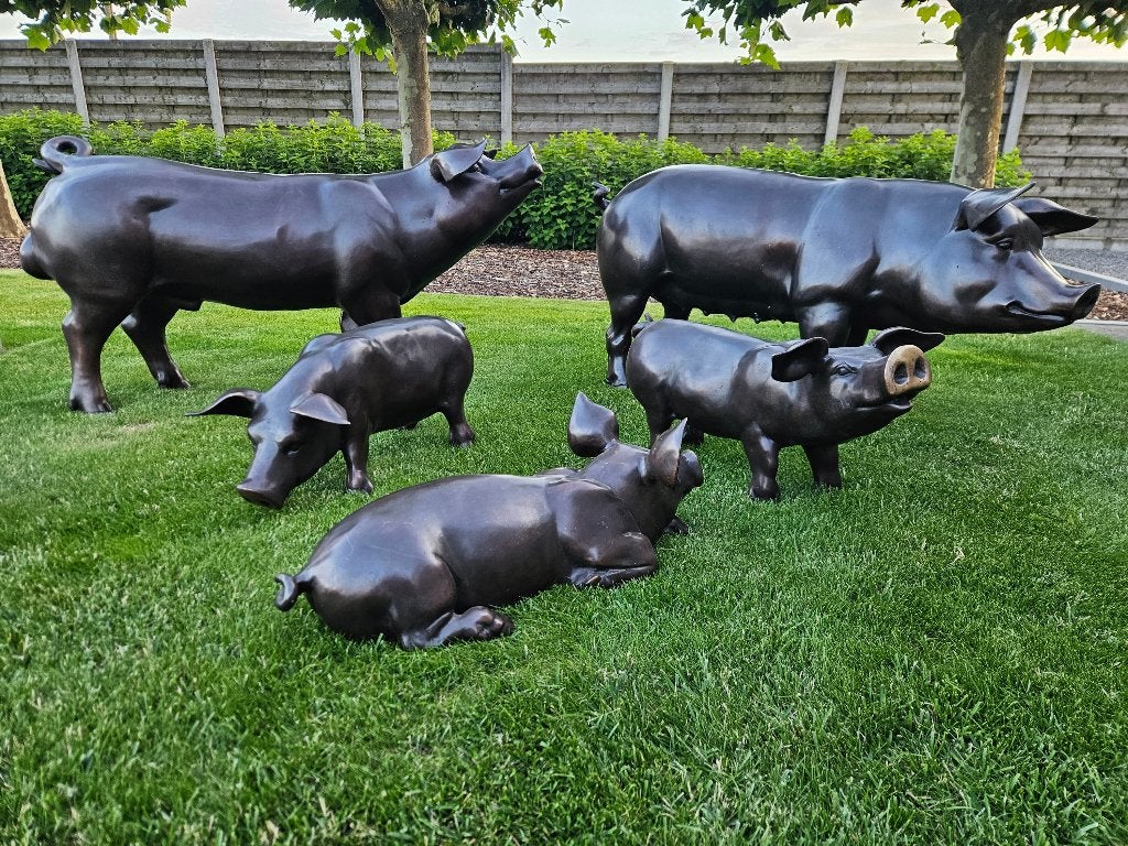 BRONZEN VARKENS FAMILIE PRACHTIGE BRONZEN LEES AUB !!!, Ophalen of Verzenden, Nieuw, Overige materialen, Dierenbeeld