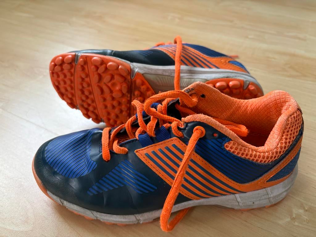 Voetbalschoenen maat 36, blauw/oranje, Sport en Fitness, Korfbal, Ophalen of Verzenden, Gebruikt, Schoenen