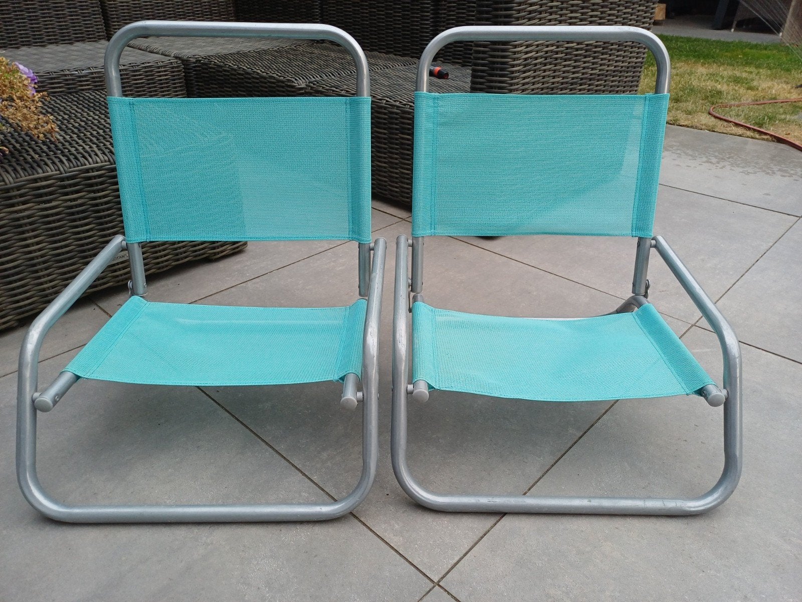 2 leuke strandstoelen over te nemen, Ophalen