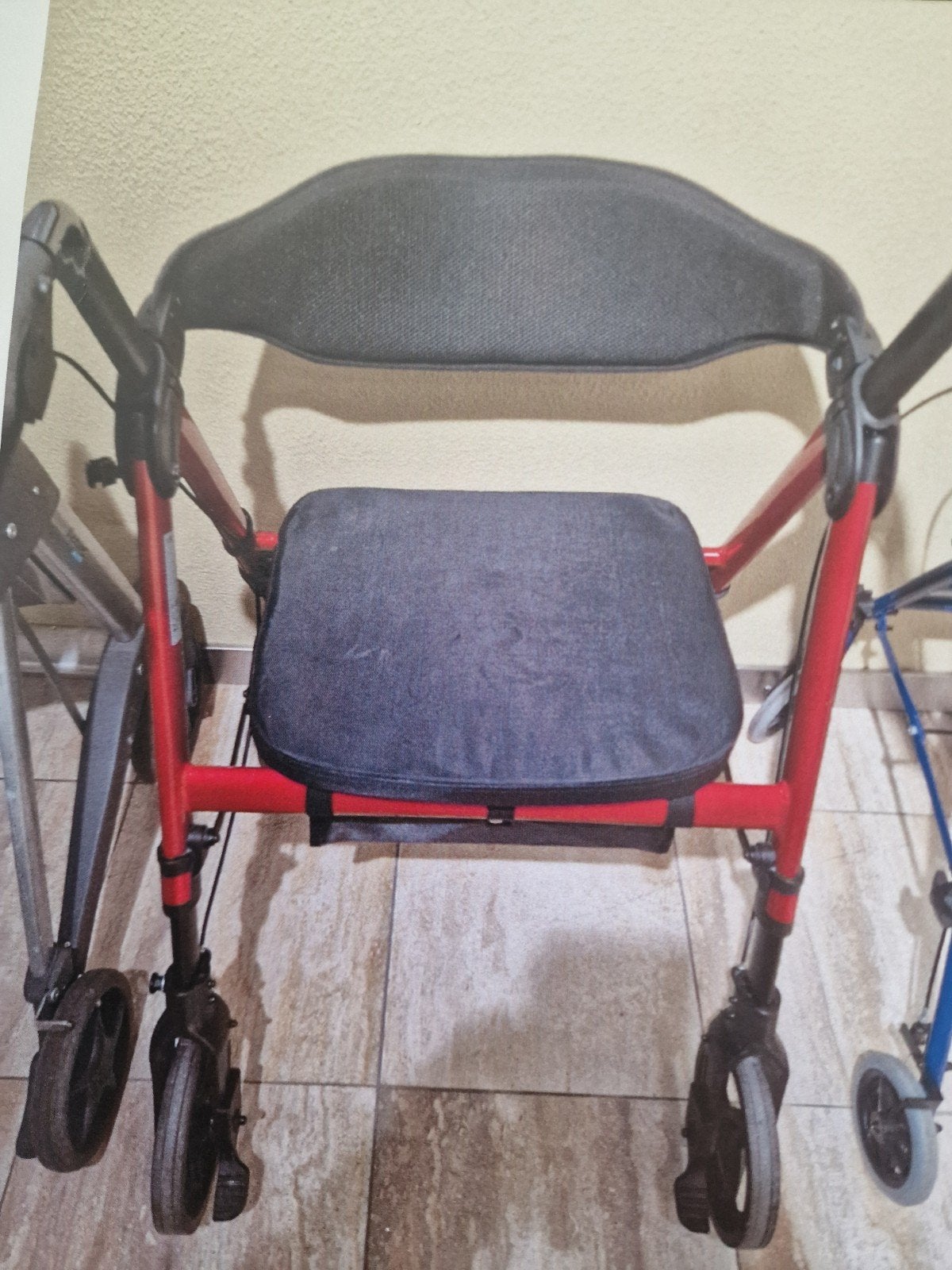 Rollator  Brede zit & bootschappen mand, Ophalen