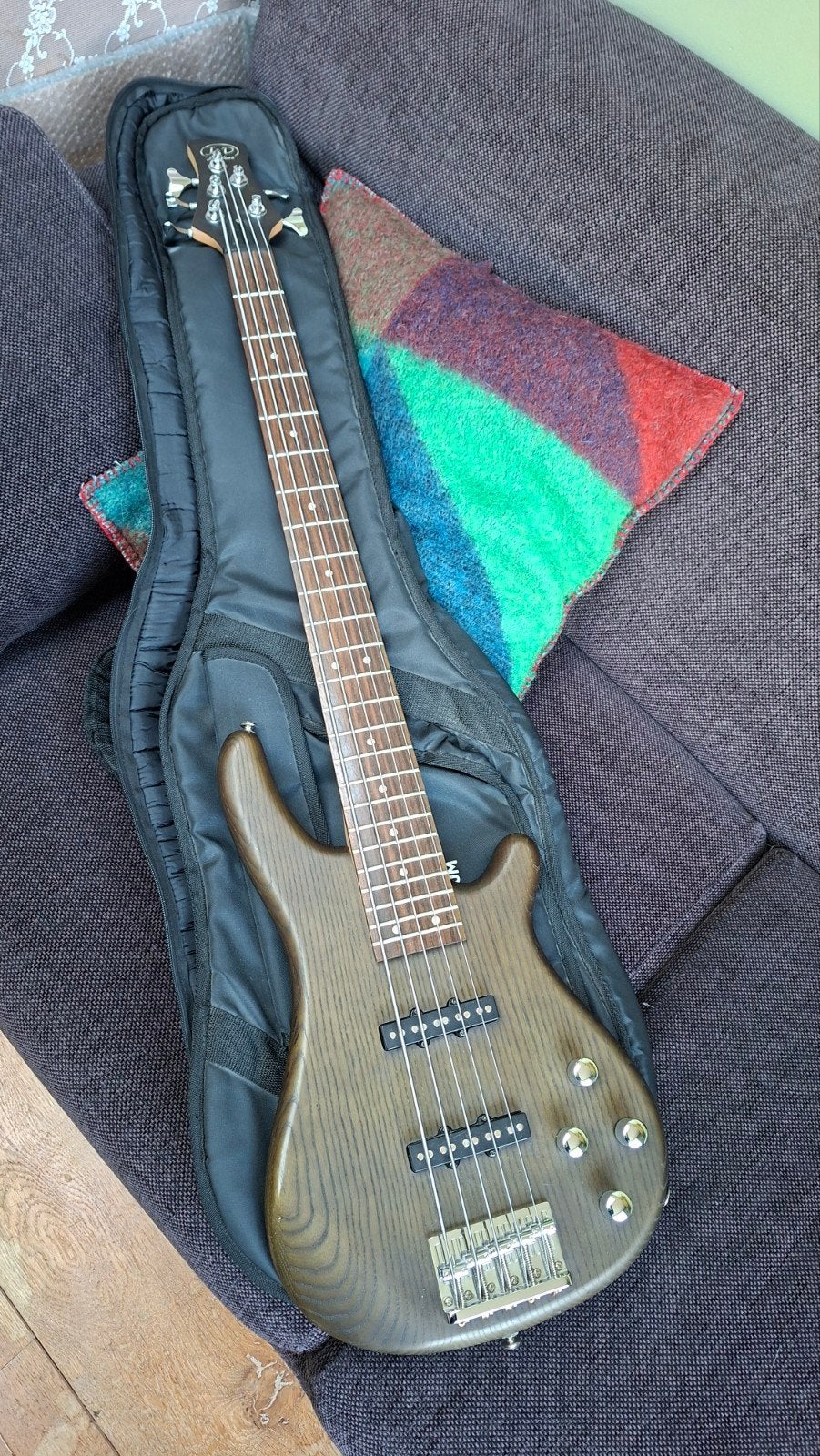 basgitaar J&D 5 snaar met gigbag / hoes, Muziek en Instrumenten, Ophalen of Verzenden, Gebruikt, Elektrisch, 5-snarig