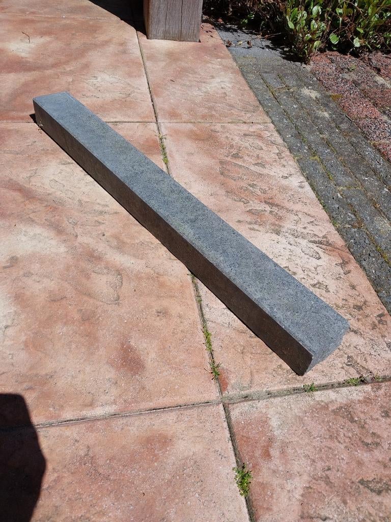 Hardsteen opsluitband drempel dorpel Grijs, 66,5x7x5 cm, Doe-het-zelf en Verbouw, Overige Doe-het-zelf en Verbouw, Ophalen, Gebruikt
