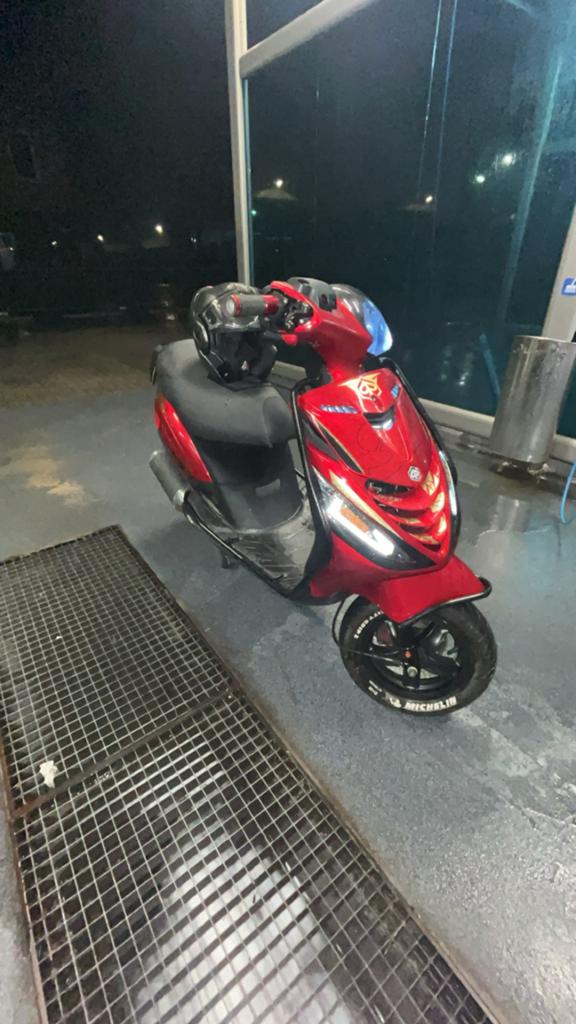 Piaggio Zip Brom 80cc 4T2V 2018, Fietsen en Brommers, Brommeronderdelen | Scooters, Ophalen, Zo goed als nieuw, Piaggio