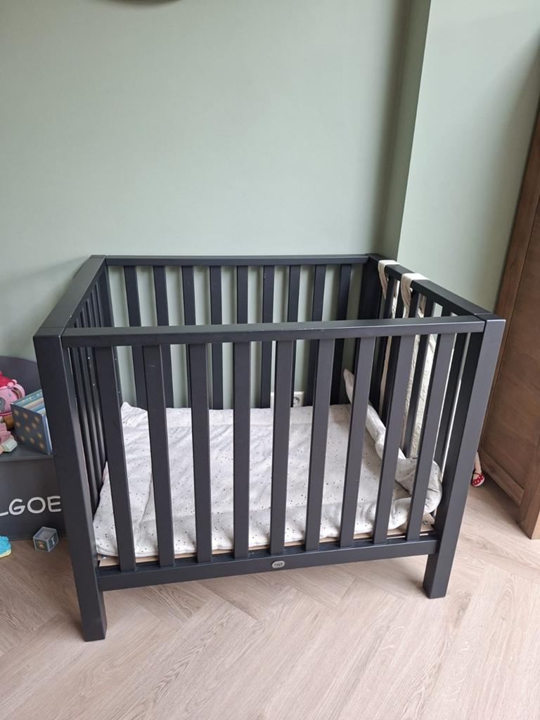 Zwarte box TWF, Kinderen en Baby's, Boxen, Ophalen, Gebruikt