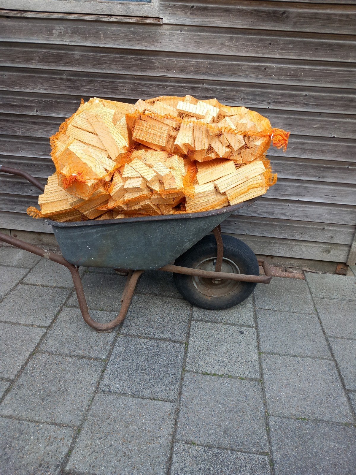 brandhout,haardhout,kachelhout,hottub,vuren, Tuin en Terras, Haardhout, Minder dan 3 m³, Ophalen