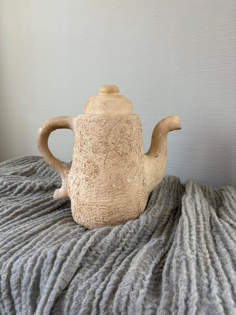 Vintage / Antiek Korean chamotte chunky theepot B 24cm, Ophalen of Verzenden