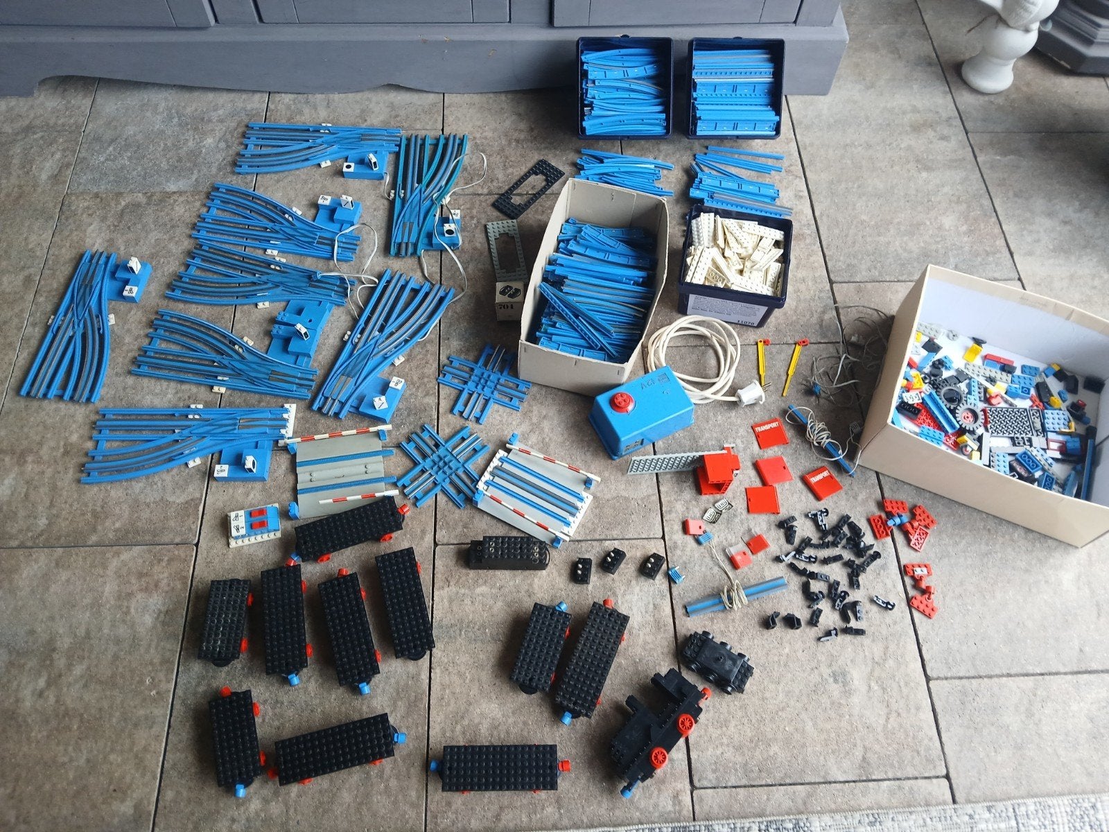 Partij lego 12 volt trein onderdelen., Ophalen, Gebruikt, Lego