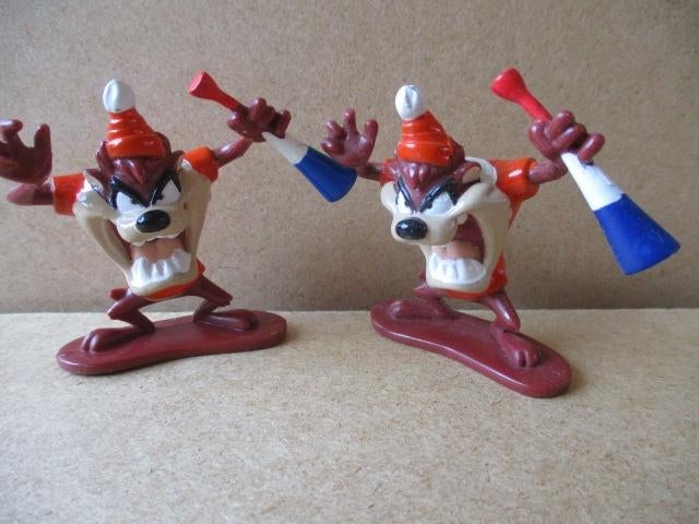 adv10617 looney tunes oranje supporter 9, Verzamelen, Stripfiguren, Ophalen, Looney Tunes, Gebruikt, Beeldje of Figuurtje