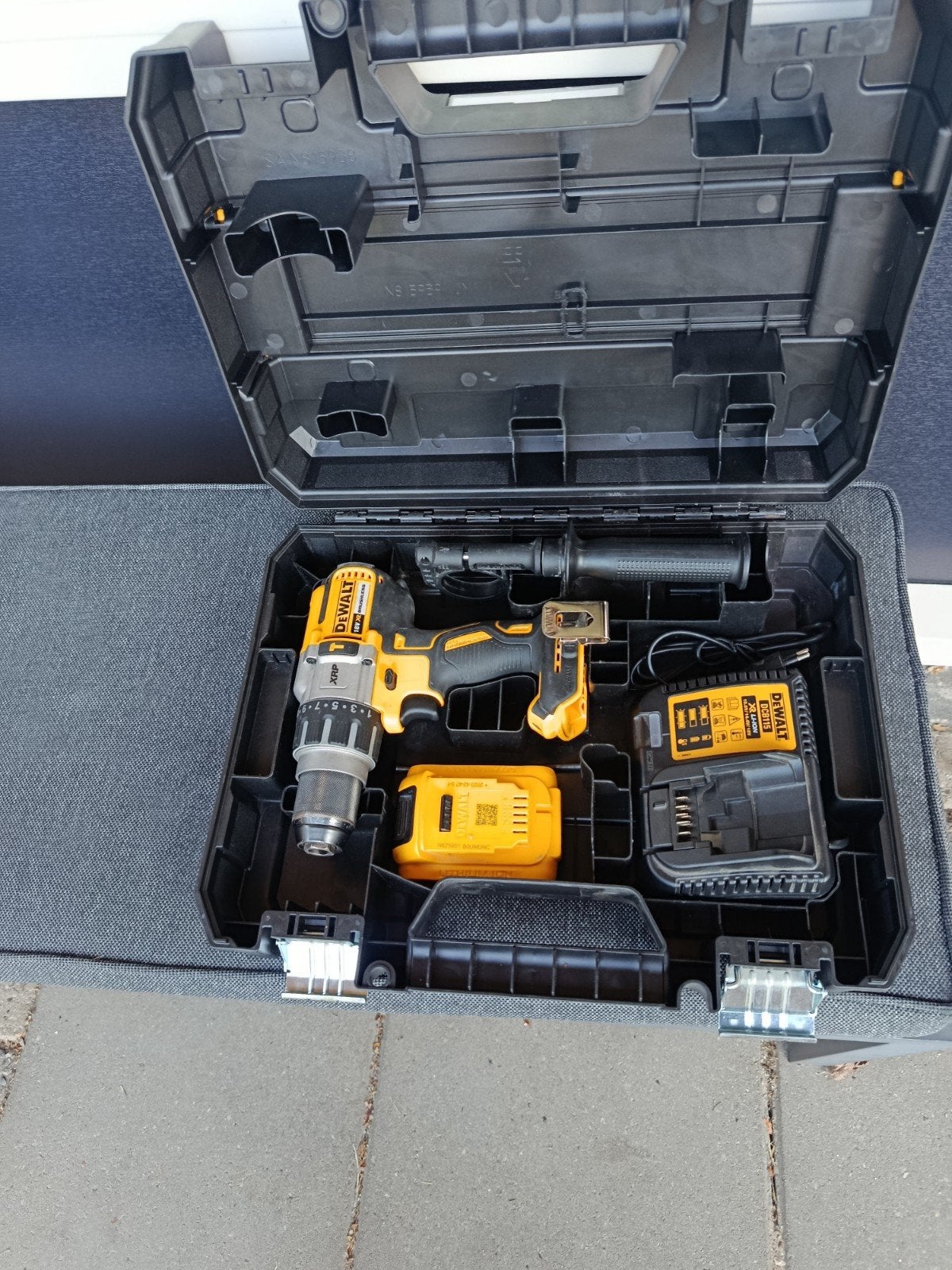 Dewalt DCD 996, Ophalen