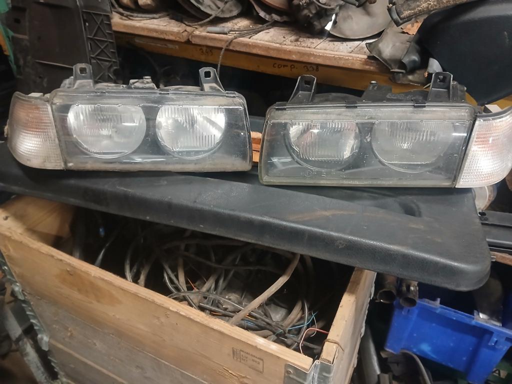 BMW E36 Compact Koplampen Set (Links & Rechts), Gebruikt, Ophalen of Verzenden, BMW, BMW