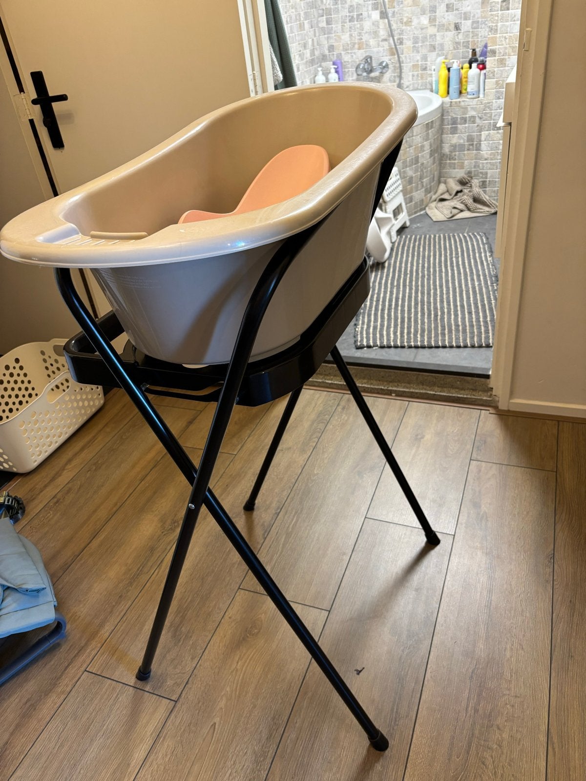 Bébé-jou badje met afvoerslang en standaard, Kinderen en Baby's, Badjes en Verzorging, Ophalen, Gebruikt, Badje, Bébé-jou