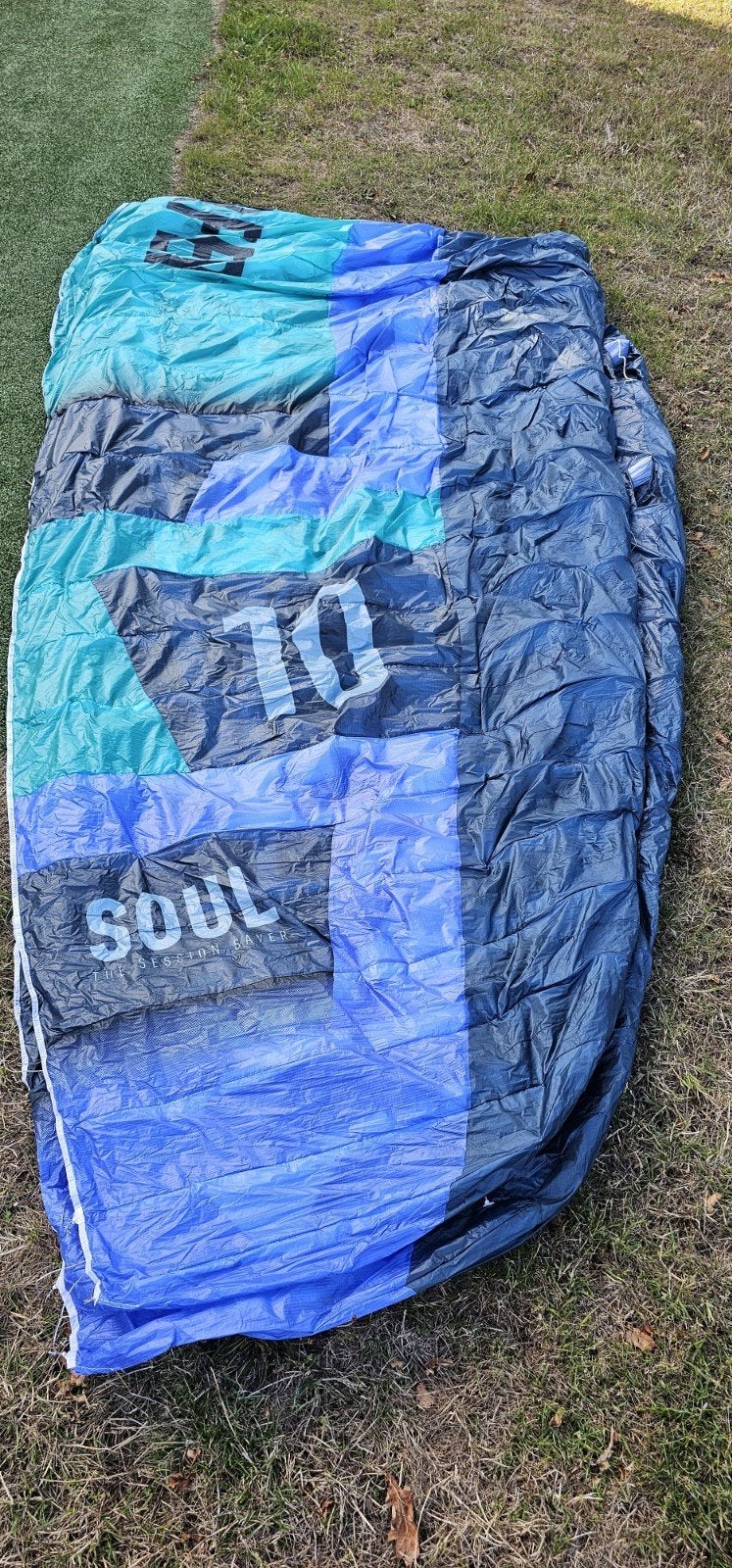 Flysurfer Soul 3 10m incl bar, Watersport en Boten, Kitesurfen, 10 m², Geen board, Ophalen of Verzenden, Zo goed als nieuw