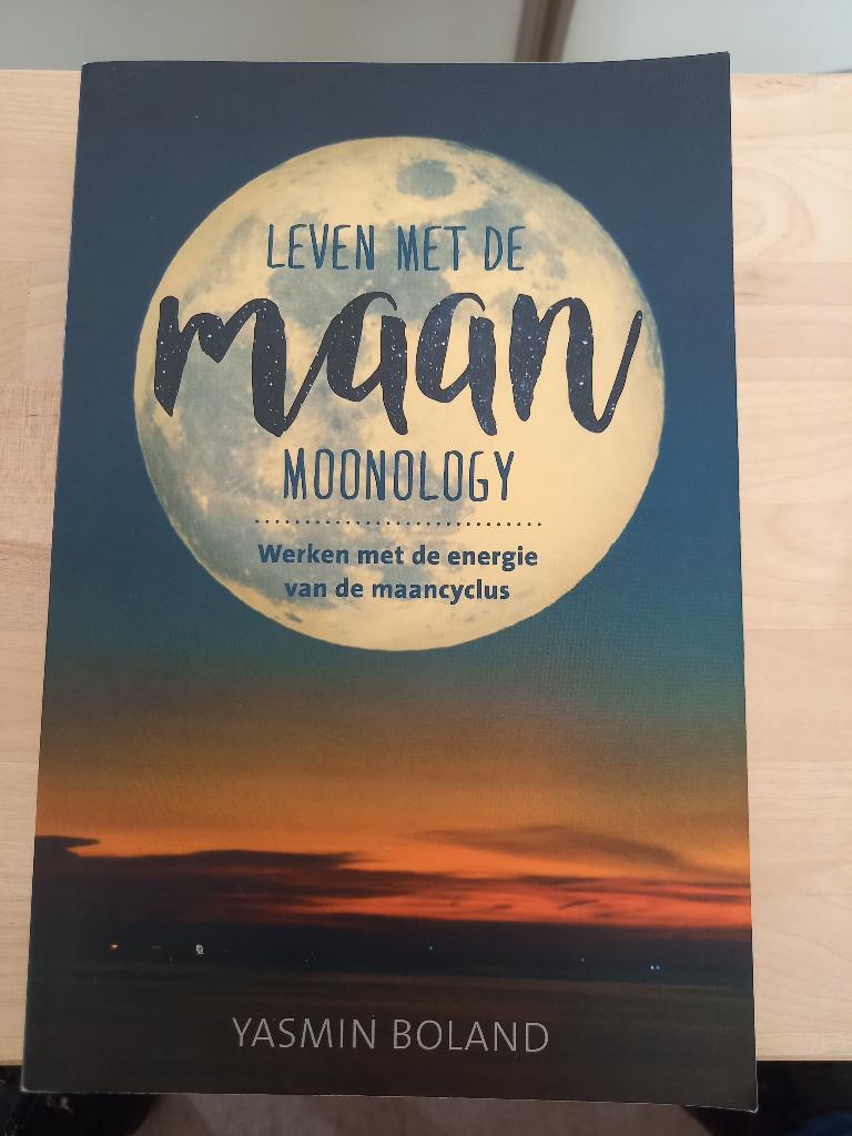 Leven met de Maan Moonology (Yasmin Boland), Boeken, Ophalen of Verzenden, Zo goed als nieuw, Overige onderwerpen, Overige typen