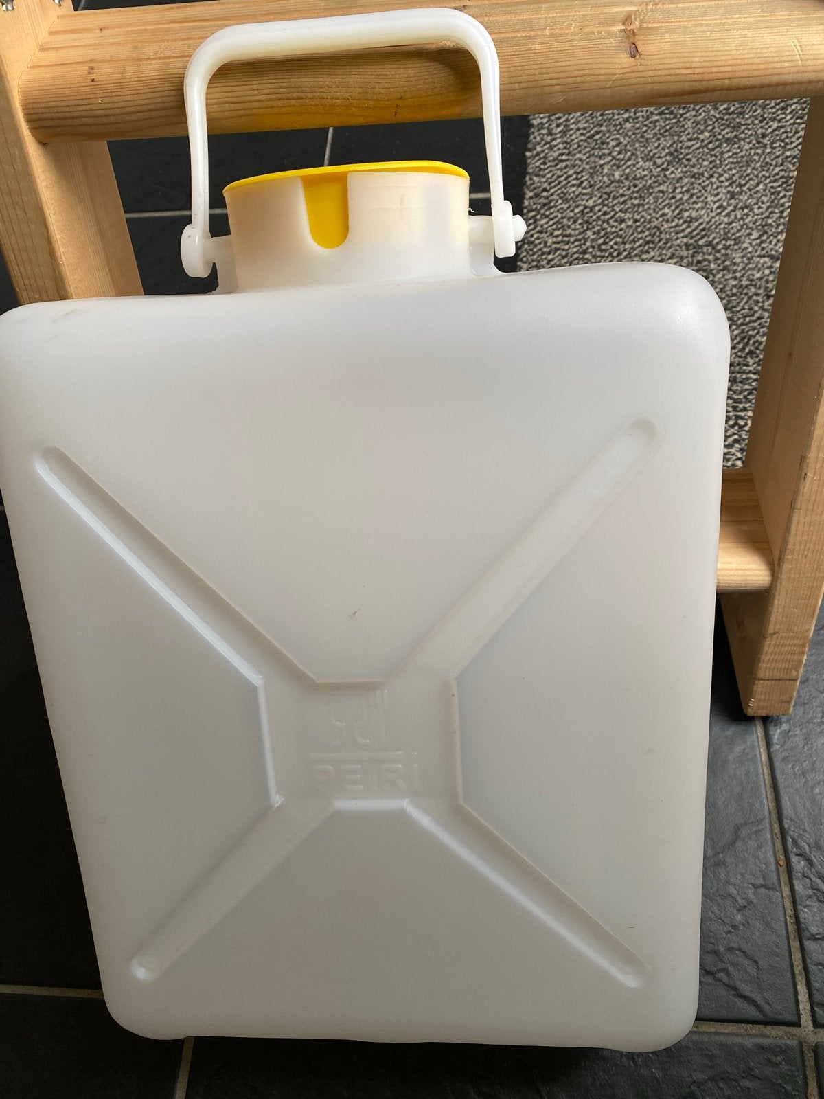 Waterkan 13 liter - Zo goed als nieuw, Ophalen of Verzenden, Zo goed als nieuw