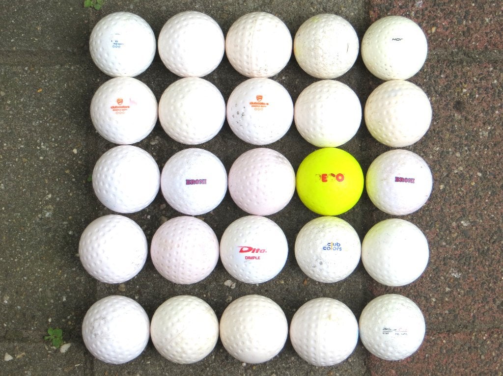 Hockeyballen 25x hockey bal waterveld dimple Broni Dita TK B, Ophalen of Verzenden, Gebruikt, Bal