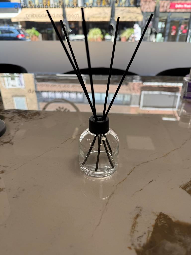 Geurflesjes met geurstokjes - Maak je eigen diffuser, Zakelijke goederen, Partijgoederen en Retail | Franchising, Wederverkoop en Distributie