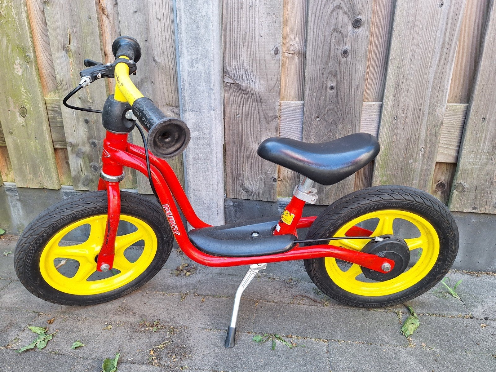 Puky loopfiets rood/geel, Ophalen, Velgrem, Puky, 16 tot 20 inch