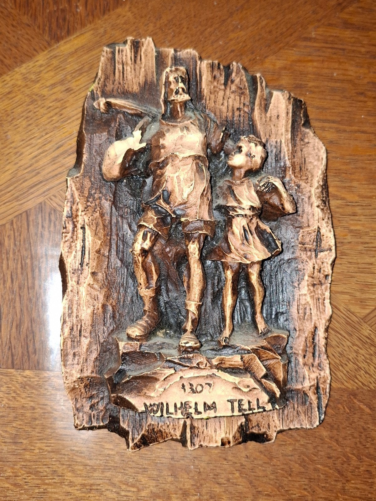 Vintage Wilhelm Tell wanddecoratie - Houtsnijwerk, Antiek en Kunst, Ophalen, Groep mensen, Minder dan 20 cm, Handgemaakt