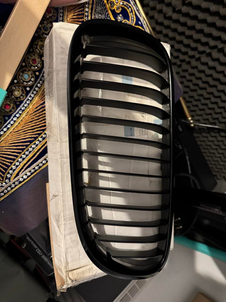 E92 E93 BMW M Performance OEM grill set in hoogglans zwart, Ophalen of Verzenden, Nieuw, Voor, BMW