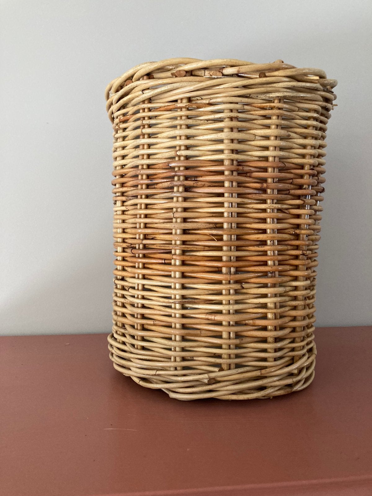 Grote rotan bloempot ratan 30cm hoog 24 cm dia, Ophalen of Verzenden, Rond