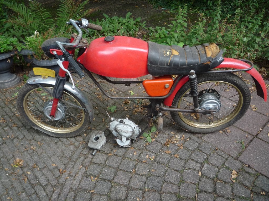 Moto Guzzi Dingo GT, Maximaal 45 km/u, 49 cc, 4 versnellingen, Ophalen