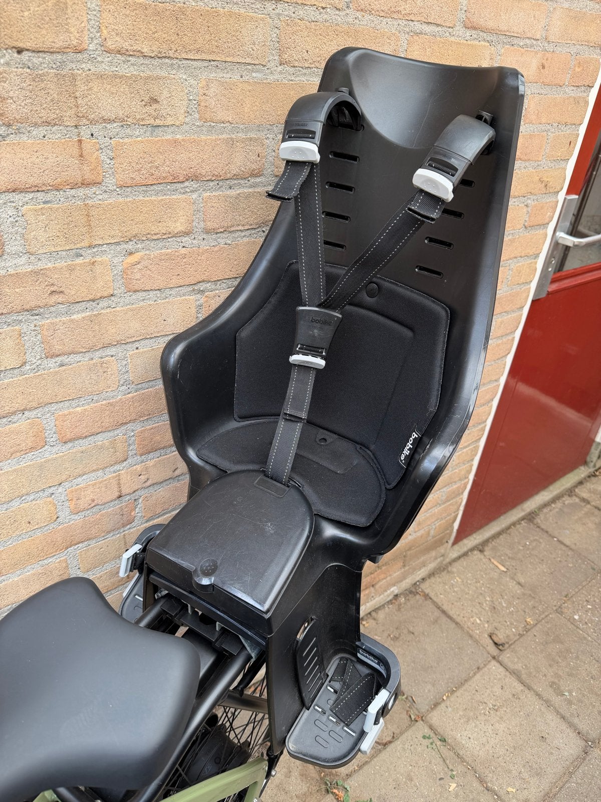 Bobike fietsstoeltje achterop - Comfortabel en veilig, Ophalen, Zo goed als nieuw, Achterzitje, Voetsteuntjes