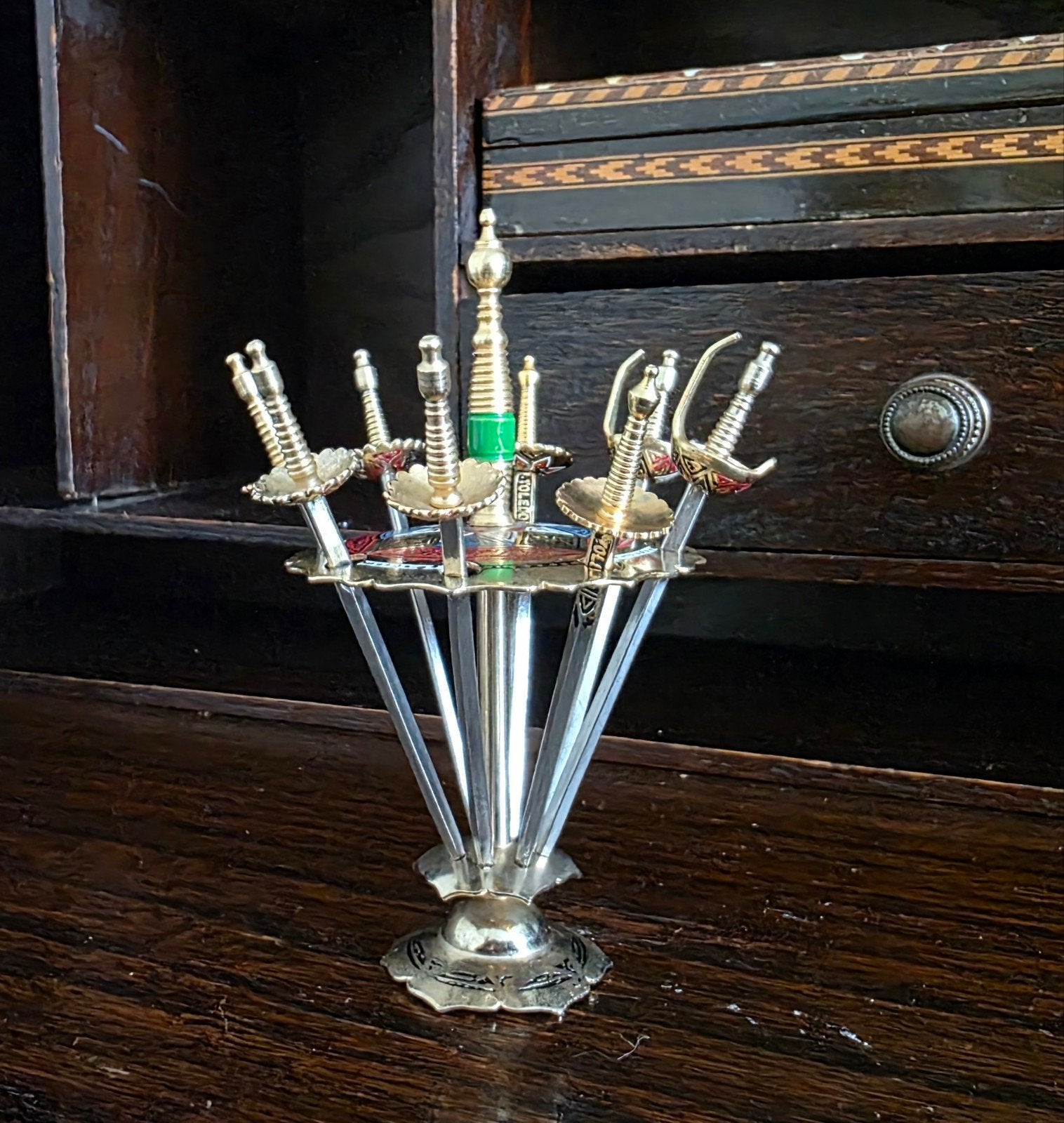 Vintage cocktail zwaardprikker set Toledo, Ophalen of Verzenden