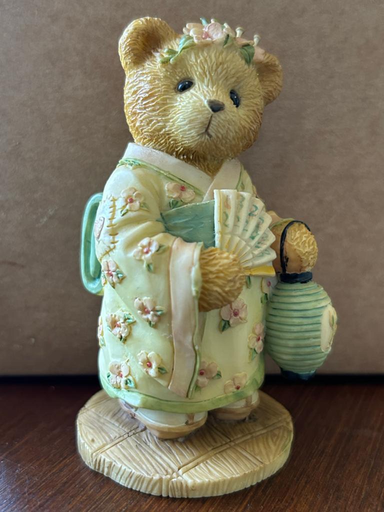 Cherished Teddies 1996  Machiko, Ophalen, Zo goed als nieuw, Beeldje, Cherished Teddies