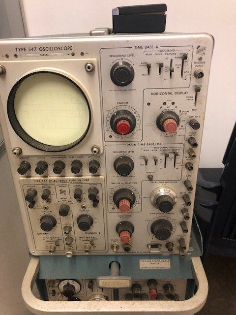 Tektronics Oscilloscope type 547 met scopemobile en2 plugins, Ophalen, Gebruikt, Overige meters