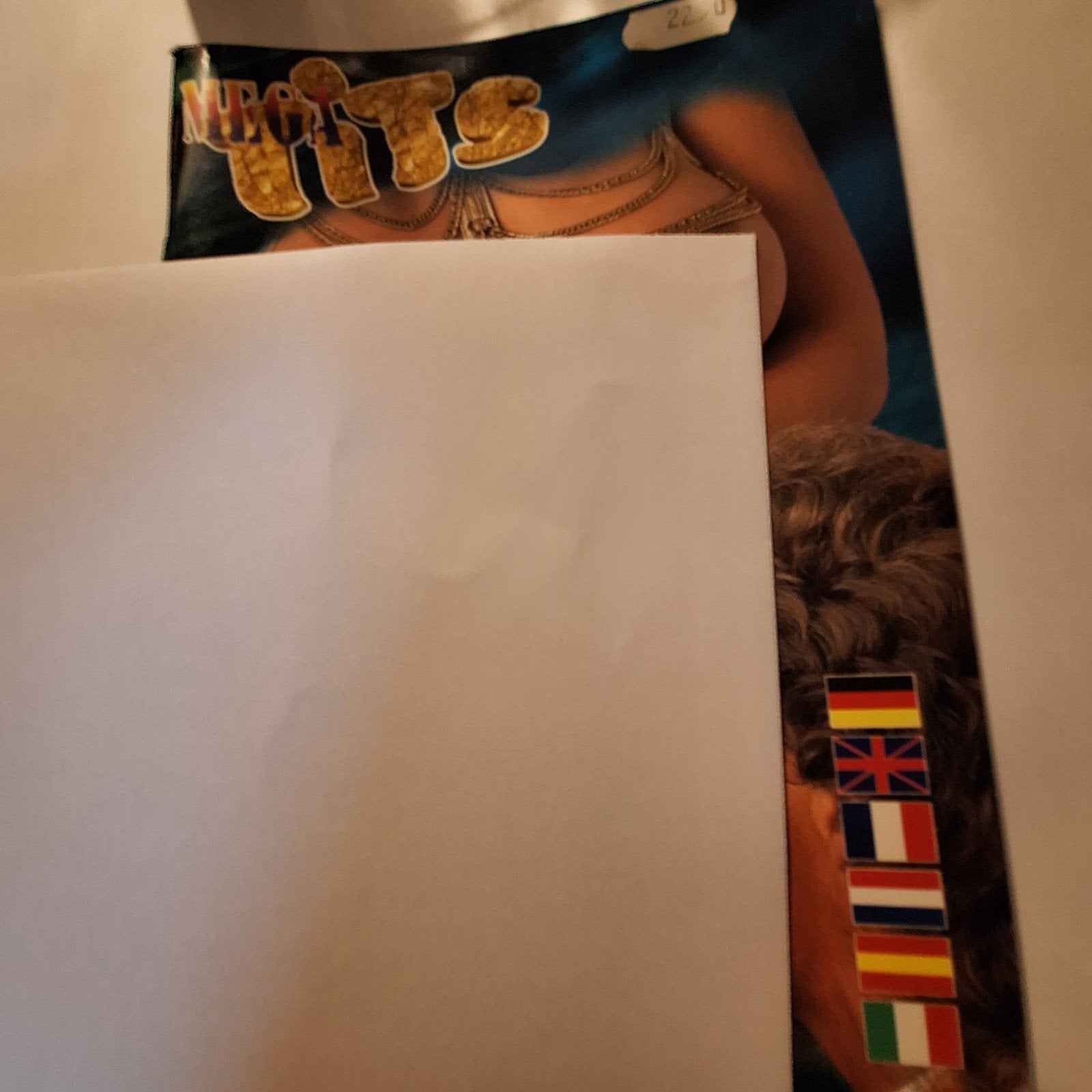 Erotisch Magazine voor hem en haar in 6 talen, Boeken, Verzenden, Zo goed als nieuw, Overige typen