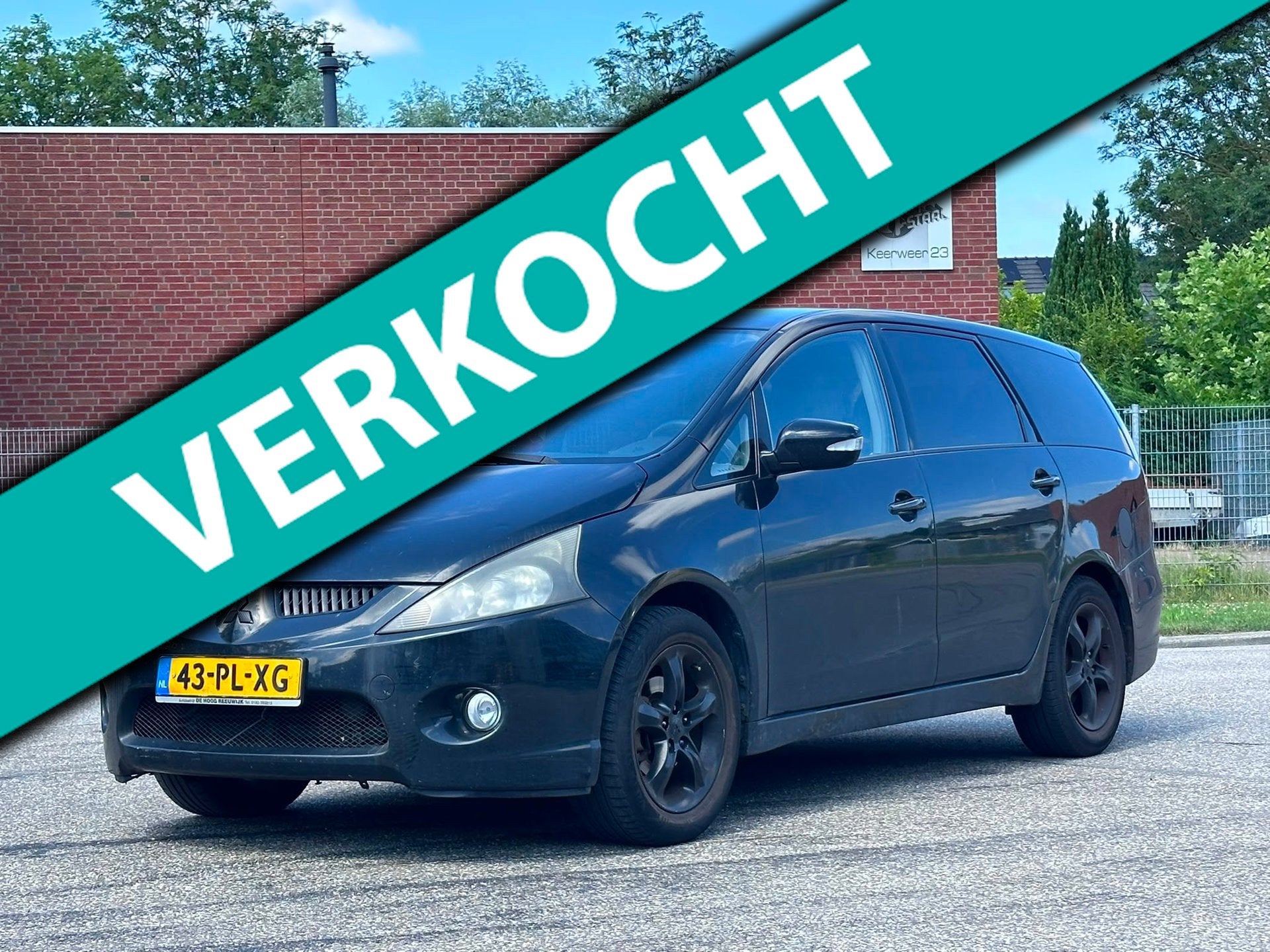 Mitsubishi Grandis 2.4-16V Intense 7 Persoons*Airco*Trekhaak, Auto's, Mitsubishi, Voorwielaandrijving, Gebruikt, Metallic lak