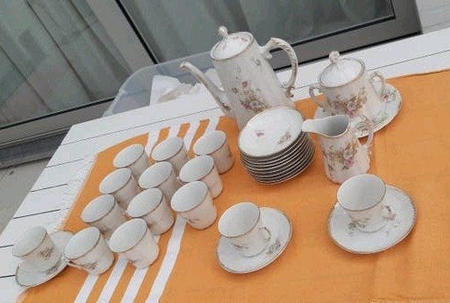 KOFFIESERVIES  'Porcelaine De Fuisseaux (Baudour), Ophalen