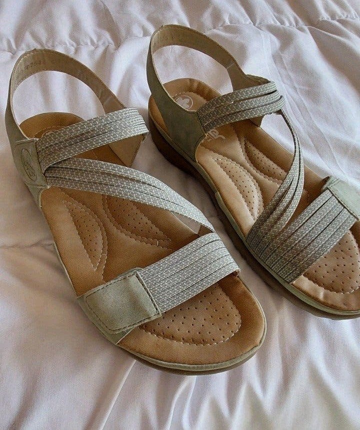 RIEKER :  sandalen voor dames : maat 42. Gloednieuwe., Kleding | Dames, Beige, RIEKER., Nieuw, Sandalen of Muiltjes