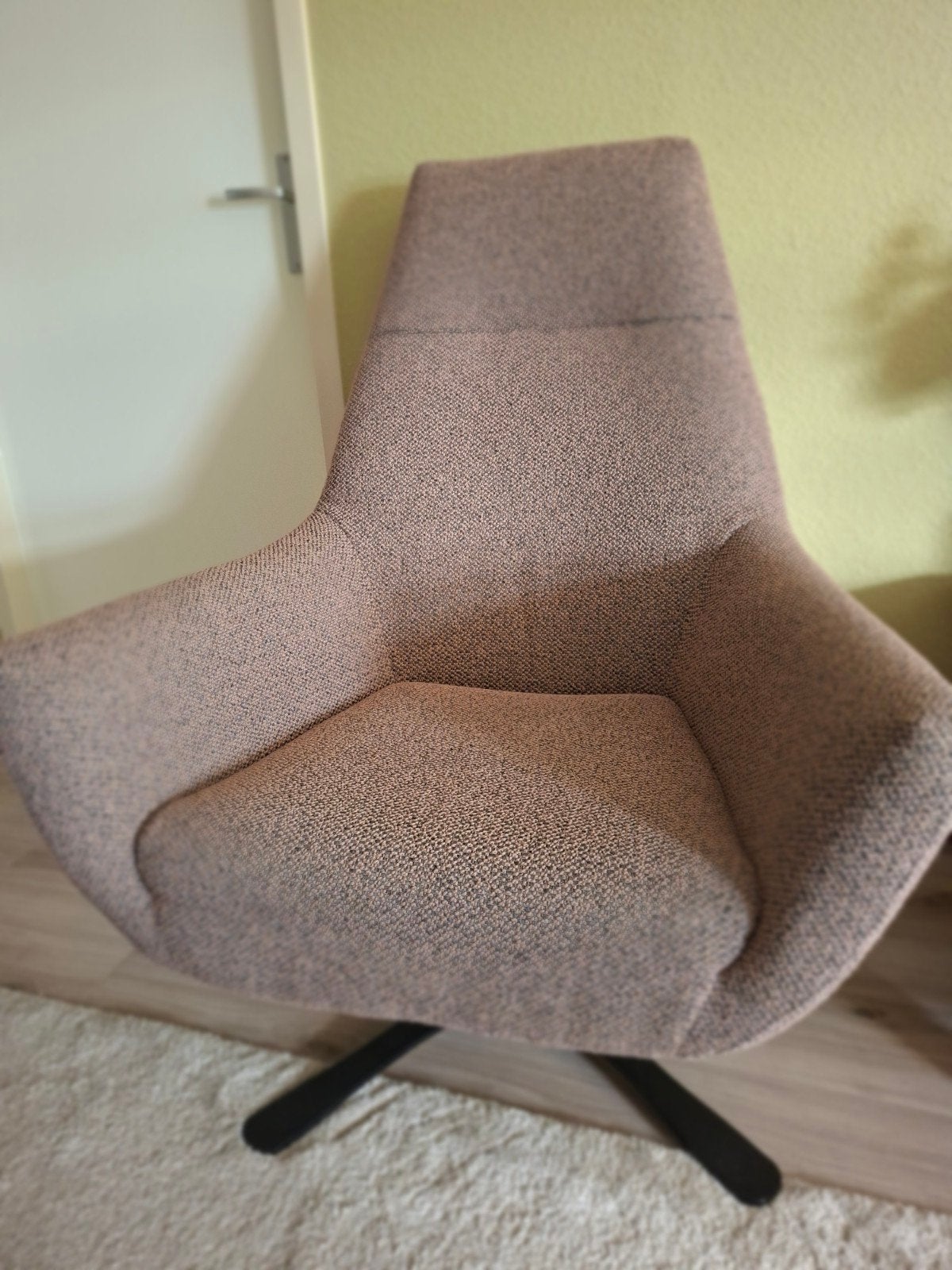 Fauteuil met draaivoet in nieuwstaat, Huis en Inrichting, Fauteuils, Ophalen, Zo goed als nieuw, Minder dan 75 cm, 50 tot 75 cm