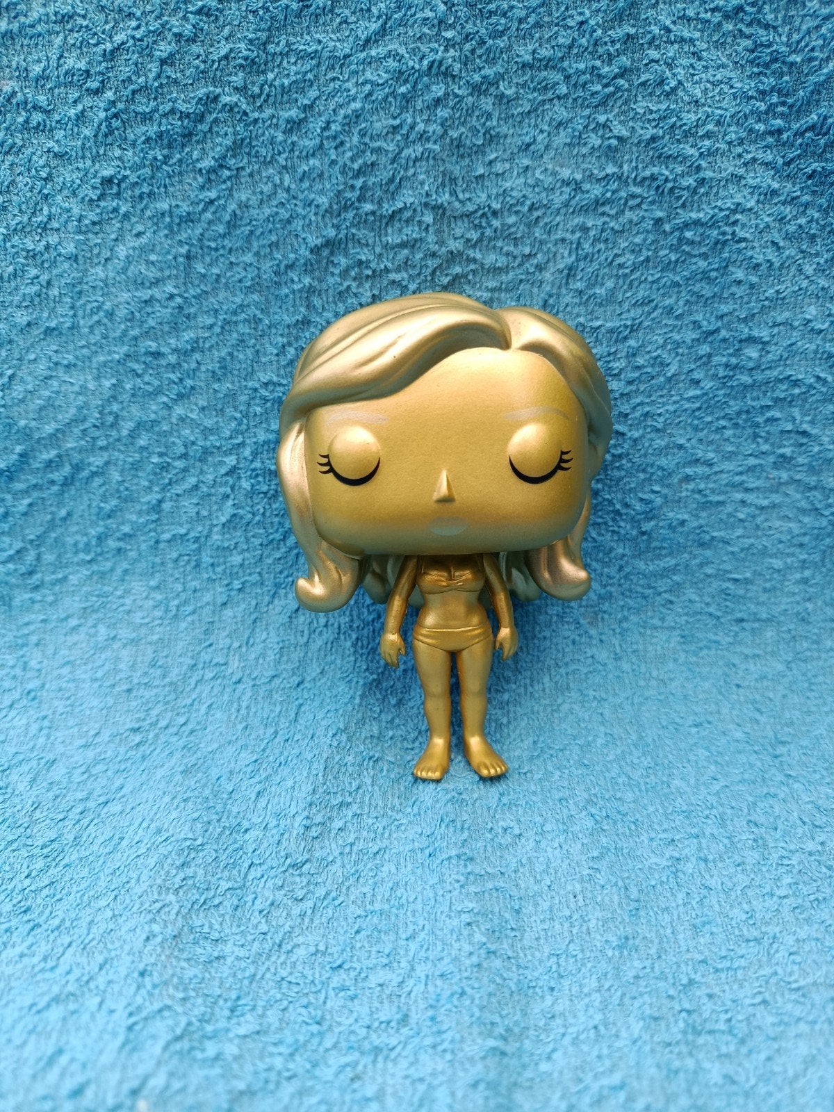 Gouden Funko Pop figuur, Ophalen